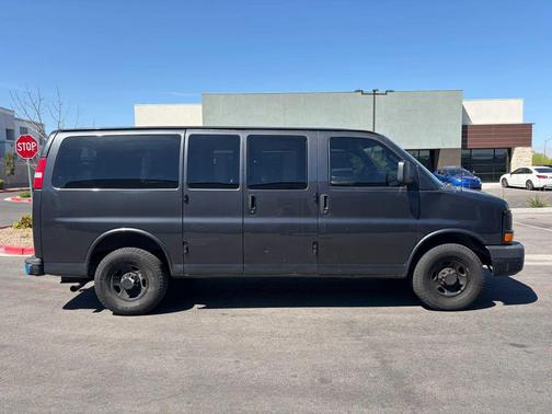 2016 Chevrolet Express 2500 LS