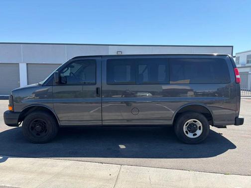 2016 Chevrolet Express 2500 LS