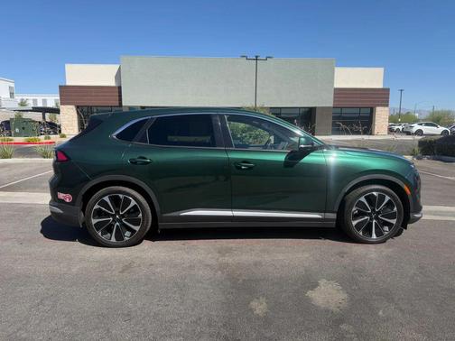 2024 VinFast VF 8 Plus