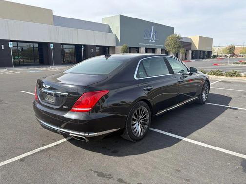 2018 Genesis G90 Premium