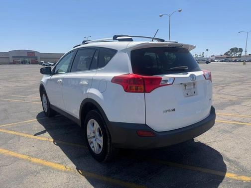 Super White 2013 Toyota RAV4 LE