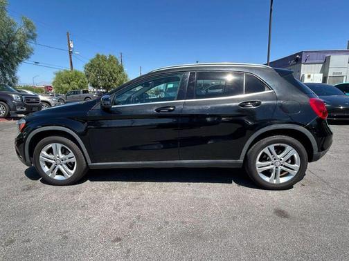 2017 Mercedes-Benz GLA 250 Base