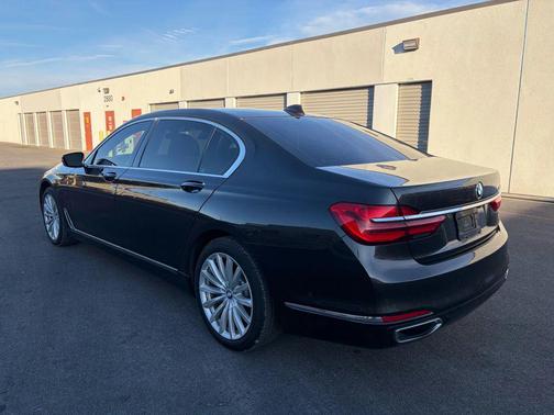 2017 BMW 740 740i Sedan 4D