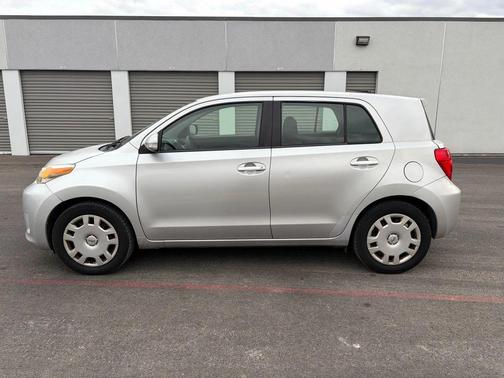 2010 Scion xD Hatchback 4D