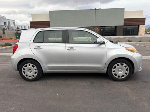 2010 Scion xD Hatchback 4D