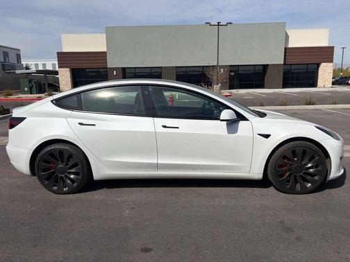 2023 Tesla Model 3 Performance