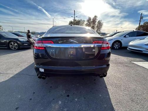 2010 Jaguar XF R