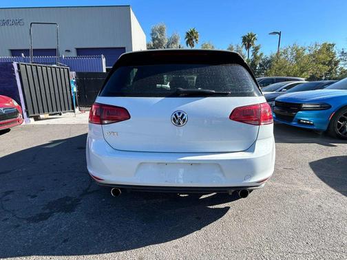 2017 Volkswagen Golf GTI 2.0T S 4-Door