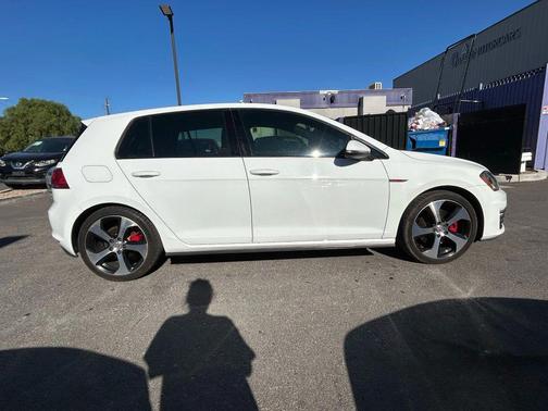 2017 Volkswagen Golf GTI 2.0T S 4-Door