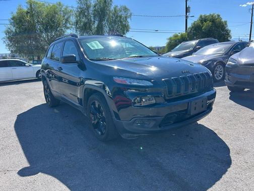 Diamond Black Crystal Pearlcoat 2017 Jeep Cherokee Sport