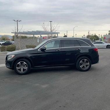 2017 Mercedes-Benz GLC 300 Base