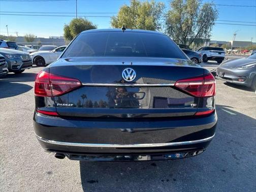 2017 Volkswagen Passat 1.8T R-Line w/Comfort