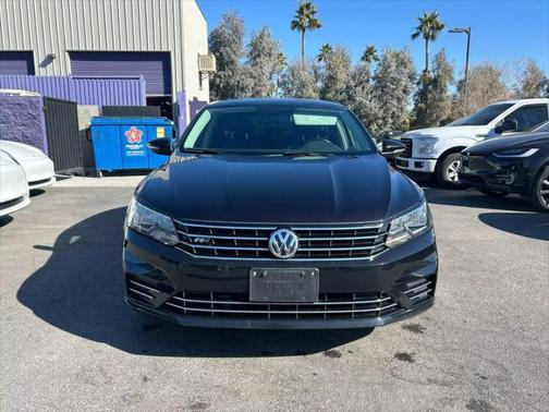 2017 Volkswagen Passat 1.8T R-Line w/Comfort