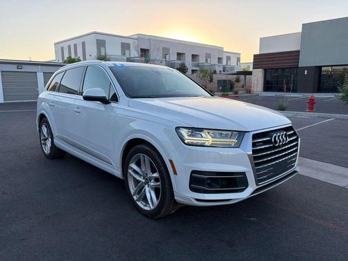 Glacier White 2017 Audi Q7 3.0T Prestige