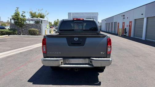 Gun Metallic 2017 Nissan Frontier SV