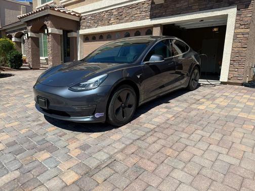 2019 Tesla Model 3 Standard Range Plus
