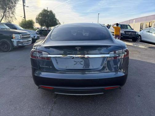 2015 Tesla Model S 85