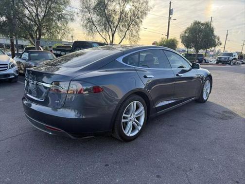 2015 Tesla Model S 85