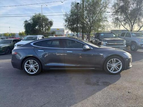 2015 Tesla Model S 85