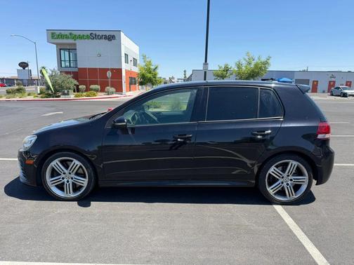 Deep Black Metallic 2013 Volkswagen Golf R 4-Door w/DCC & Navigation