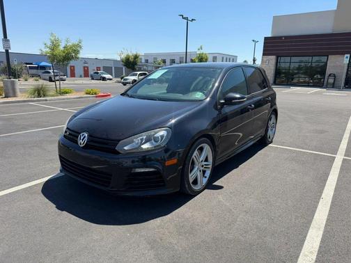 Deep Black Metallic 2013 Volkswagen Golf R 4-Door w/DCC & Navigation