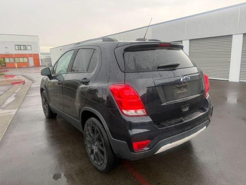 Midnight Blue Metallic 2022 Chevrolet Trax LT