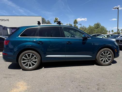 Galaxy Blue Metallic 2019 Audi Q7 55 Premium Plus