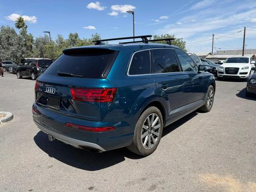 Galaxy Blue Metallic 2019 Audi Q7 55 Premium Plus