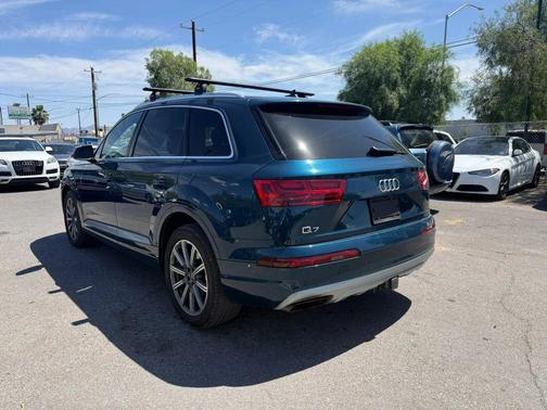 Galaxy Blue Metallic 2019 Audi Q7 55 Premium Plus