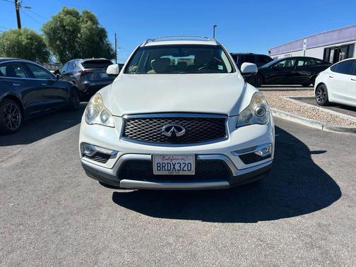 2016 INFINITI QX50 Base