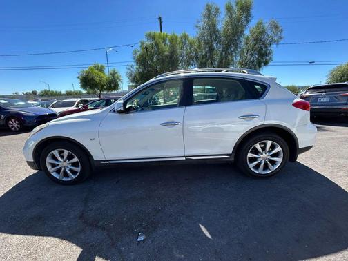 2016 INFINITI QX50 Base