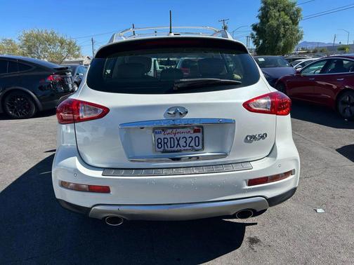 2016 INFINITI QX50 Base