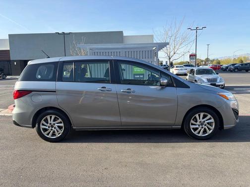 2014 Mazda Mazda5 Sport