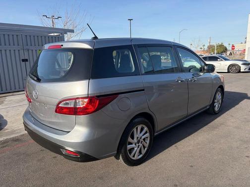 2014 Mazda Mazda5 Sport