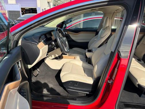 2018 Tesla Model X 75D
