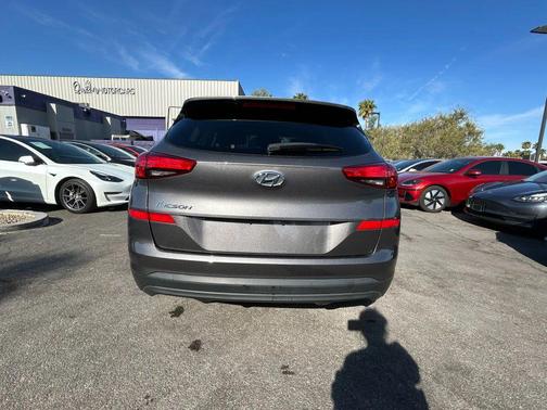 2020 Hyundai TUCSON SE