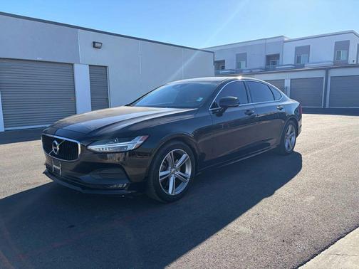 2019 Volvo S90 T5 Momentum
