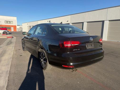 Black 2017 Volkswagen Jetta 1.4T SE