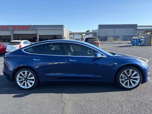2019 Tesla Model 3 Standard Range Plus