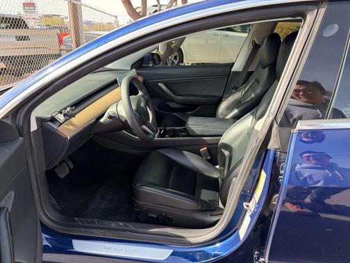 2019 Tesla Model 3 Standard Range Plus