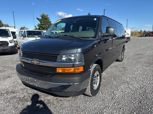 2017 Chevrolet Express 3500 LT