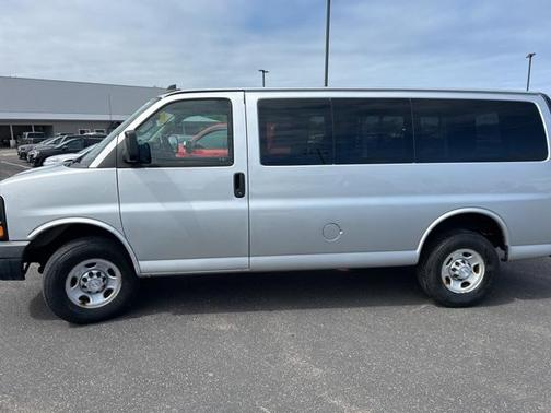 2016 Chevrolet Express 2500 LS