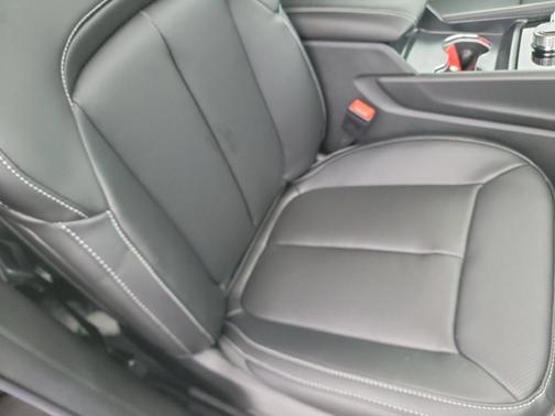 High Gloss Black 2027 Jeep Grand Cherokee Limited 4x2