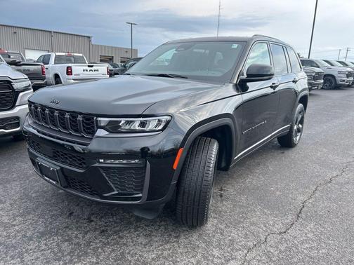 Diamond Black 2026 Jeep Grand Cherokee Limited
