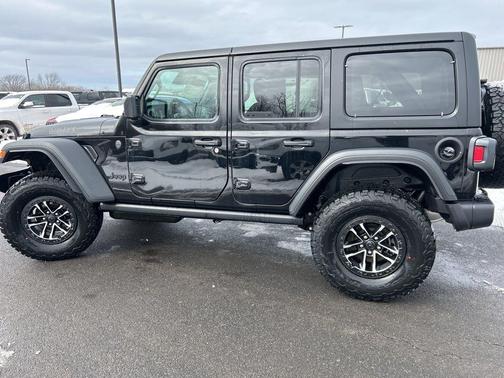 Black Clearcoat 2026 Jeep Wrangler Sport