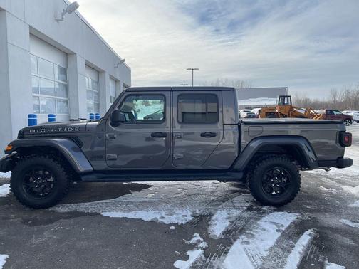 2025 Jeep Gladiator Sport