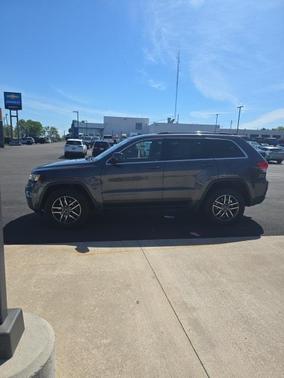 2019 Jeep Grand Cherokee Laredo E