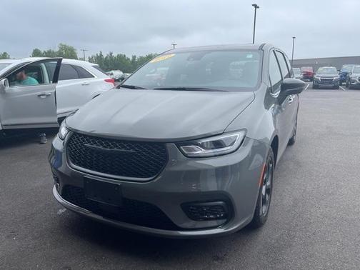2022 Chrysler Pacifica Hybrid Limited