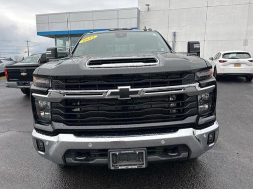 2025 Chevrolet Silverado 3500 LT