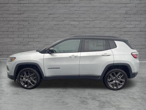 Silver Zynith Metallic Clearcoat 2026 Jeep Compass Limited
